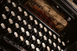 Dimex Vlies Fotótapéta - Old Typewriter - 375x250 cm (MS-5-2118)