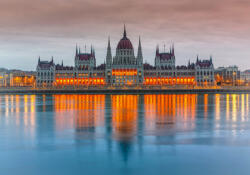 Sverus Fotótapéta Parliament Building in Budapest, 416 x 290 cm (SV-17742996WM-416X290CM)
