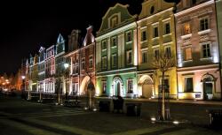 Consalnet Régi piactér, Boleslawiec poszter, fotótapéta, Vlies (312 x 219 cm) (C1-1106VEXXL)