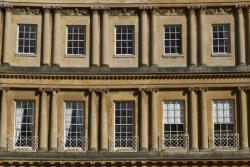 Dimex Vlies Fotótapéta - The Circus, Bath - 375x250 cm (MS-5-0780)