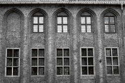 Dimex Vlies Fotótapéta - Gothic City Hall - 375x250 cm (MS-5-0800)