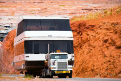 Dimex Vlies Fotótapéta - Oversize load - 375x250 cm (MS-5-2718)