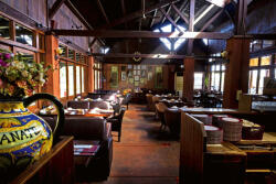 Dimex Vlies Fotótapéta - Classic restaurant interior - 375x250 cm (MS-5-0887)