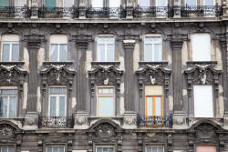 Dimex Vlies Fotótapéta - Facade of old house by Hültl - 375x250 cm (MS-5-0811)