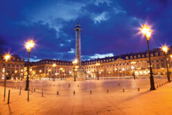 Dimex Vlies Fotótapéta - Vendome square - 375x250 cm (MS-5-1141)