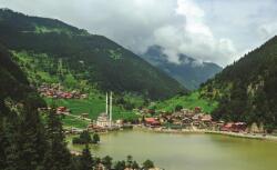 Consalnet Falu a hegyekben poszter, fotótapéta, Vlies (208 x 146 cm) (C1-1064VEXL)