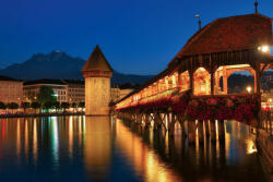 Dimex Vlies Fotótapéta - Kapellbrücke bridge, Switzerland - 375x250 cm (MS-5-0650)