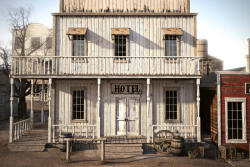 Dimex Vlies Fotótapéta - Western Town Hotel - 375x250 cm (MS-5-2228)