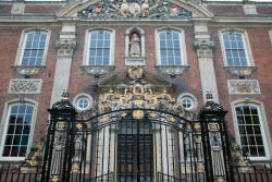 Dimex Vlies Fotótapéta - The Guildhall Worcester - 375x250 cm (MS-5-1106)
