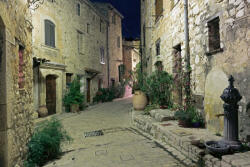 Dimex Vlies Fotótapéta - Cobbled street - 375x250 cm (MS-5-0690)