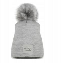 Majka Női Téli Bélelt Sapka Pomponos Felvarróval Majka Szürke