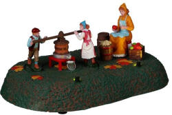 Lemax Családi almabor Caddington Village 2022 - kvikki