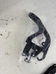 BMW OE Sárvédő Rögzítő Bal Első Bmw 5 F10 F11 Eu