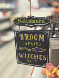 Deconline Hounted House Halloween Fém Feliratok - 2 féle (Broom Parking és Wing of Bat) (977267)