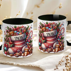 Deconline Crafts Egyedi neves karácsonyi bögre "A Mikulás műhelye" 330 ml kerámia fekete Full HD (DO129205-BLACK-MUG)