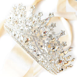 Kokonet Lenyűgöző, Nagyon Díszes Ezüst tiara, Nagy, Látványos korona cirkónia kövekkel (4-0230)