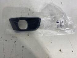 Peugeot OE Halogénrács Jobb Első Peugeot 308 T9 Lift Eu