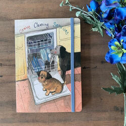 ALEX CLARK ART Füzet Alex Clark, vonalas, 21x15cm, 160 oldal, gumis, Kutyák mosogatnak (LCN15)