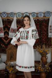 Ie traditionala Rochie traditionala Cezara