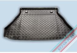 Rezaw-Plast Alfa Romeo 156 Kombi/Sportwagon méretpontos fekete csomagtértálca 2000-2006 a csomagtérben tűzoltókészülék nélkül szerelt járművekhez 102402N (102402C)