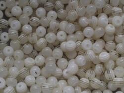  Műanyag Gyöngyök Csíkos Fehér 8MM 20DB