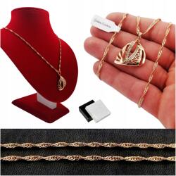 Golden Celebrity Elegáns Aranyozott Női Nyaklánc Sebészeti Acél Medállal Ajándék