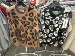 BeUnique Fashion Leopárd mintás kötött pulcsi Camel One Size