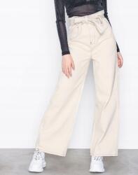  Nly Farmer Krémszínű Farmernadrág Övvel W28