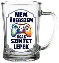 Neves Ajándék Gamer Söröskorsó 500 ml - Nem Öregszem Csak Szintet Lépek (SS386)