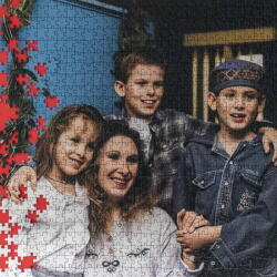 Valland, Rosie Emmanuelle - facethemusic - 9 490 Ft