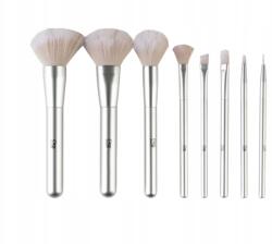 29. Kozmetikai ecset készlet, 9 darabos (ezüst) (4052916441107)
