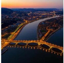 FLY-COOP Sétarepülés az éjszakai Budapest felett kisrepülővel - Élmény Voucher (SREBC172)