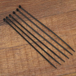 Stilo Kábelkötegelő 200 × 3, 5 fekete (STI694)