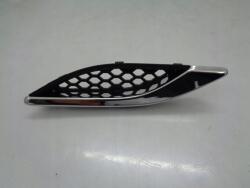 Maserati OE Maserati Ghibli Díszléc Rács Sárvédő Jobb Első