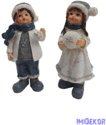 Kék sálas téli figura hógolyóval