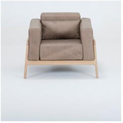 Gazzda Fawn fotel tömör tölgyfa konstrukcióból világosbarna bivalybőr ülőpárnával - Gazzda