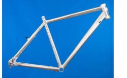 Gepida Reptila 1100 28-as (622-es) trekking kerékpár váz, agyváltós, alumínium, férfi, 21 col/53 cm, natúr alu