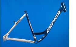 Gepida Alboin 1100 28-as (622-es) városi kerékpár váz, agyváltós, alumínium, női monovázas, 19 col/49 cm, kék-ezüst