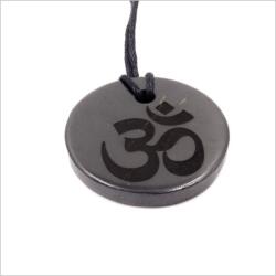  Shungit / Sungit medál "OM" szimbólummal