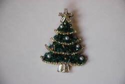  Karácsonyfa bross áttetsző cirkónia kristályokkal, gyöngyökkel (0102. ) (22B0002A022)