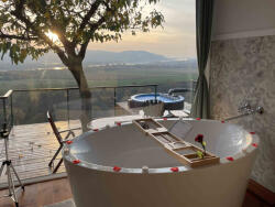  Romantic Rose Viewhouse**** - elmenyplaza - 148 750 Ft