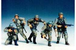 TAMIYA német frontvonalbeli gyalogosok 1/35