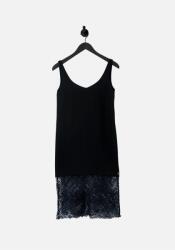 SIMPLE Fekete Ruha Díszítő Elemekkel (34) (127581)