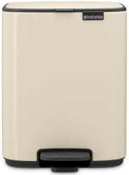 Brabantia Bo Pedal Bin pedálos hulladékgyűjtő szagmentesen záródó Soft-Close fedél, karcsú, négyzetes forma, műanyag tartály, 7L - B méret, acél, világos bézs - 237928 (237928)