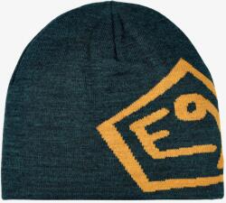 E9 T Téli sapka - whale - M