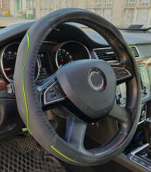 Autolife Műbőr kormányvédő 38cm fekete-zöld 2394G (2394G) - autolife
