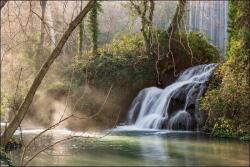Muralo 3D fotótapéta, hálószoba vízesés az erdőben, 120×180cm (MF_1280_VE180-120)