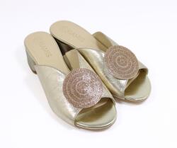 GAMIS Díszített papucs alacsony sarokkal Gamis 7157 arany színű r39 (7157-M64)