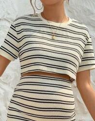 Shein LC21304 Shein Bordázott Rövid Ujjú Felső (47) L