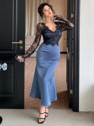 Dazy Szatén Ruha Csipke Betéttel (XL)